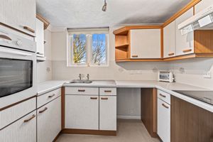 Kitchen- click for photo gallery